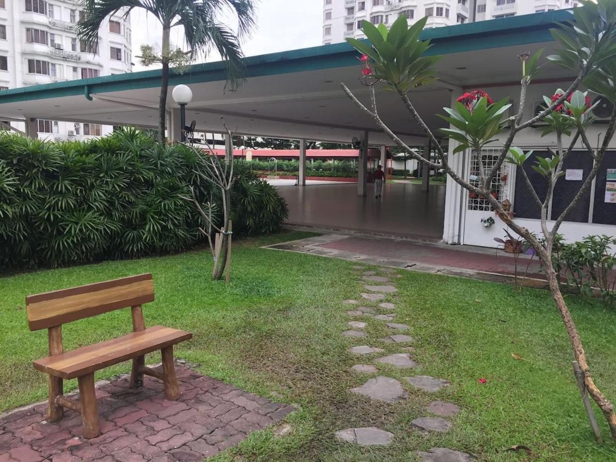 Cozy Kelana Jaya Semi-D Apt Near Mall, College & Hospital Petaling Jaya Exterior photo