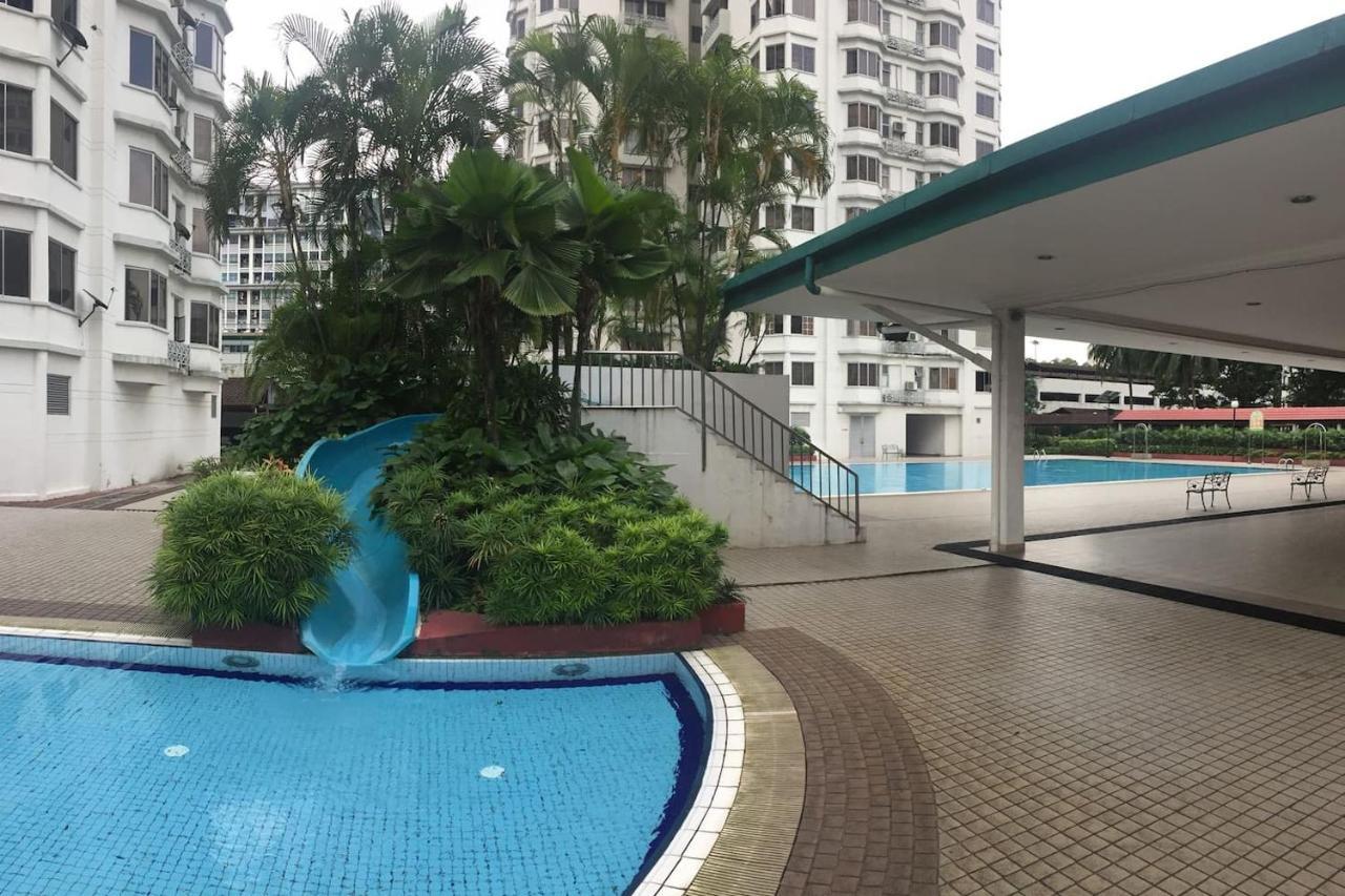 Cozy Kelana Jaya Semi-D Apt Near Mall, College & Hospital Petaling Jaya Exterior photo